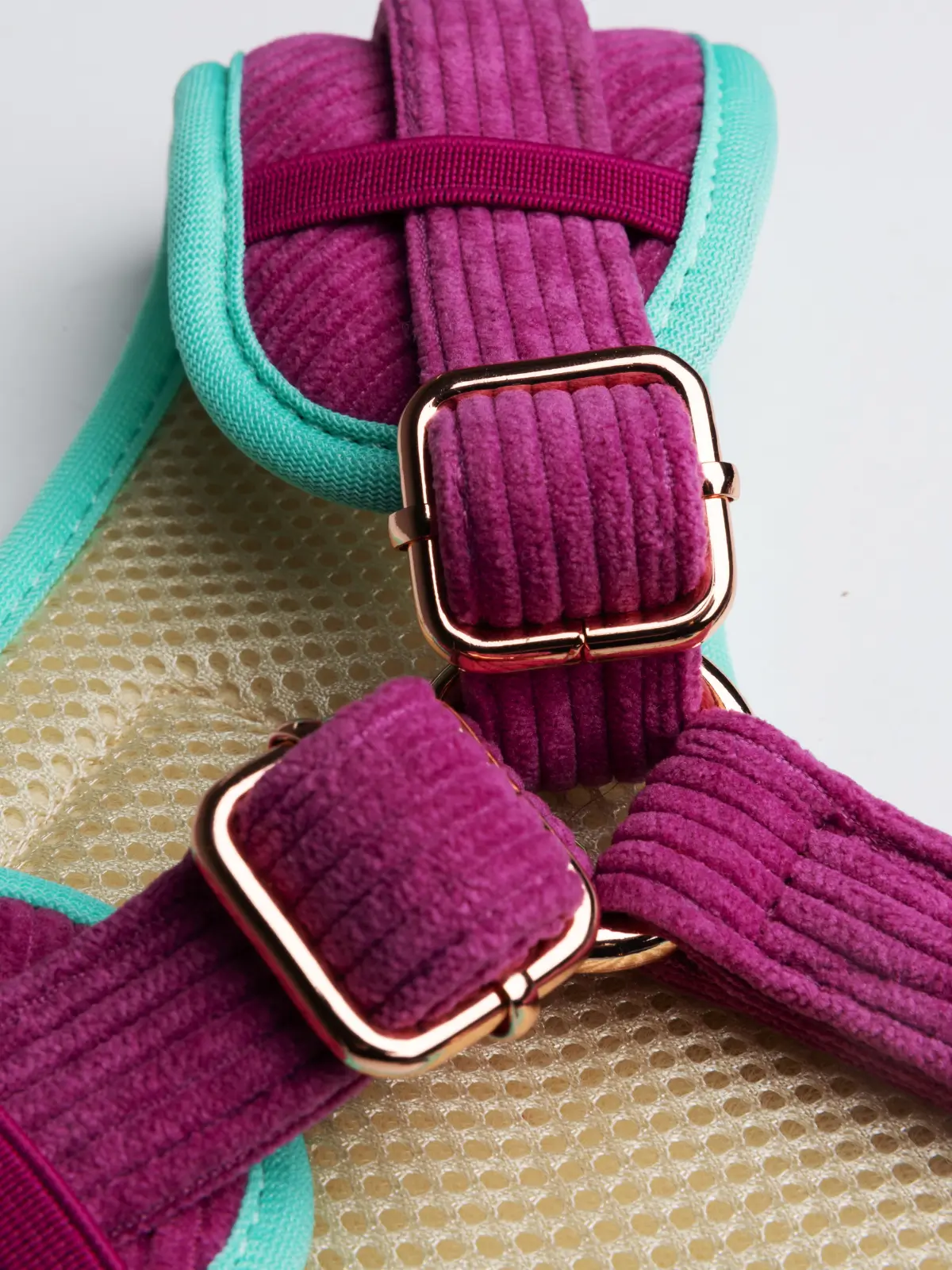 le-harnais-premium-details Le Petit Pink Dog Harness - Image 3