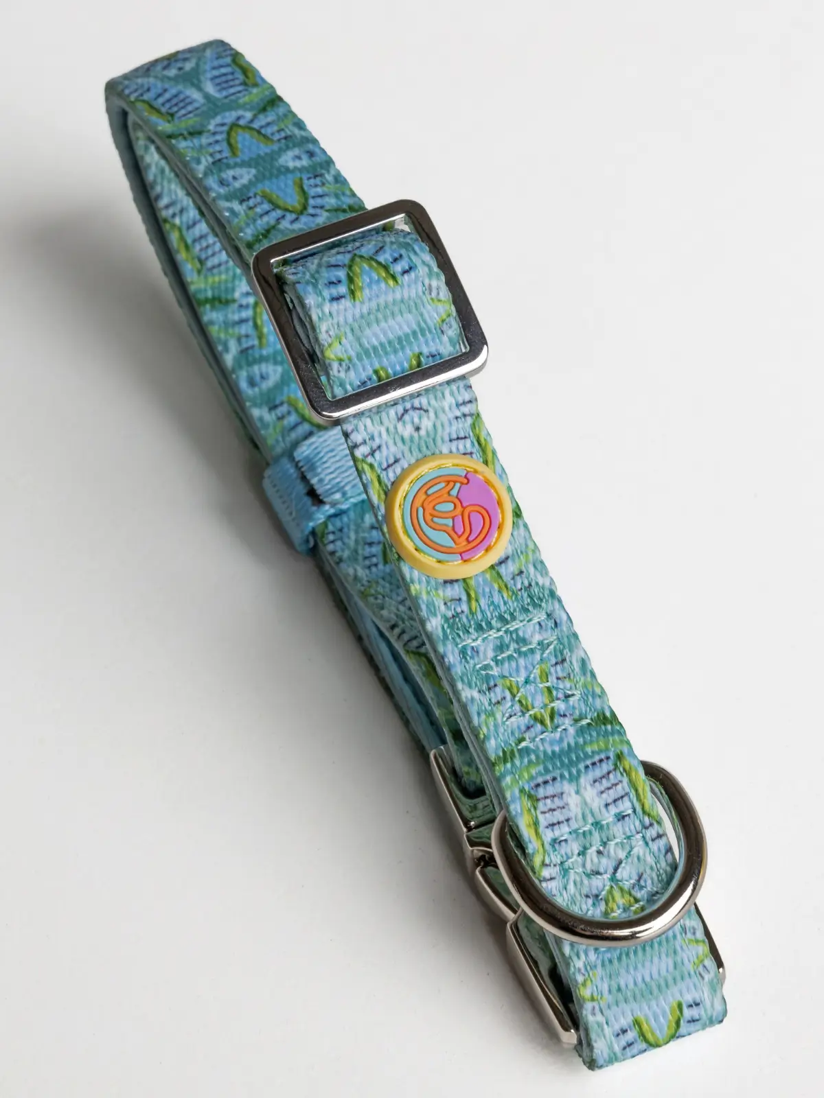 accessoires-design-pour-chien Ciel Doux designer dog collar showing pastel pattern and Le ChouChou Paris logo